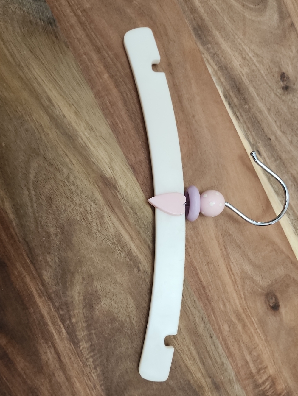 ✨ VTG Lot of 6 Hangers - Padded Satin & Contoured White ✨ - Picture 12 of 13